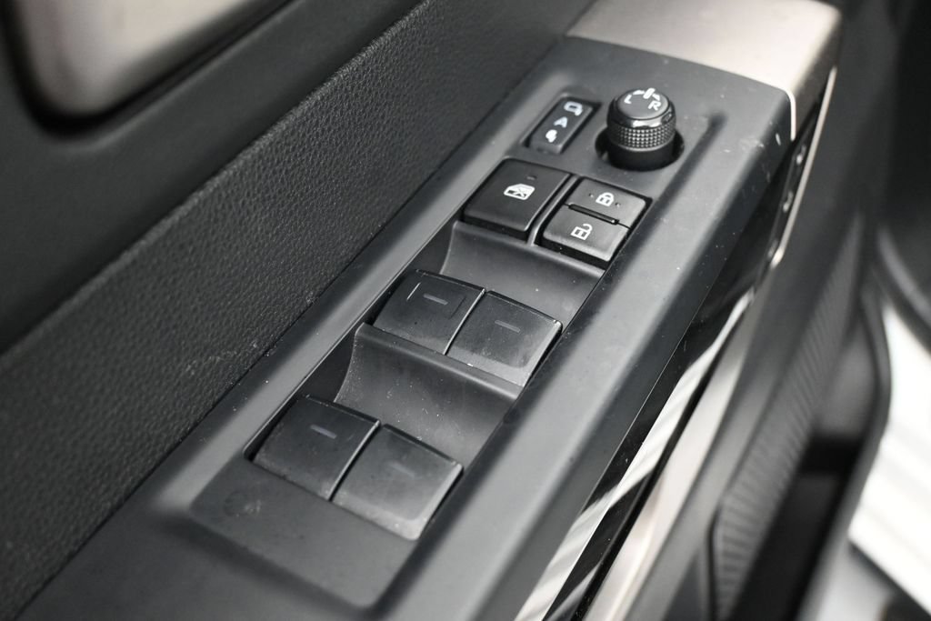 Used 2023 Toyota Tundra Limited AWD/4WD image 17