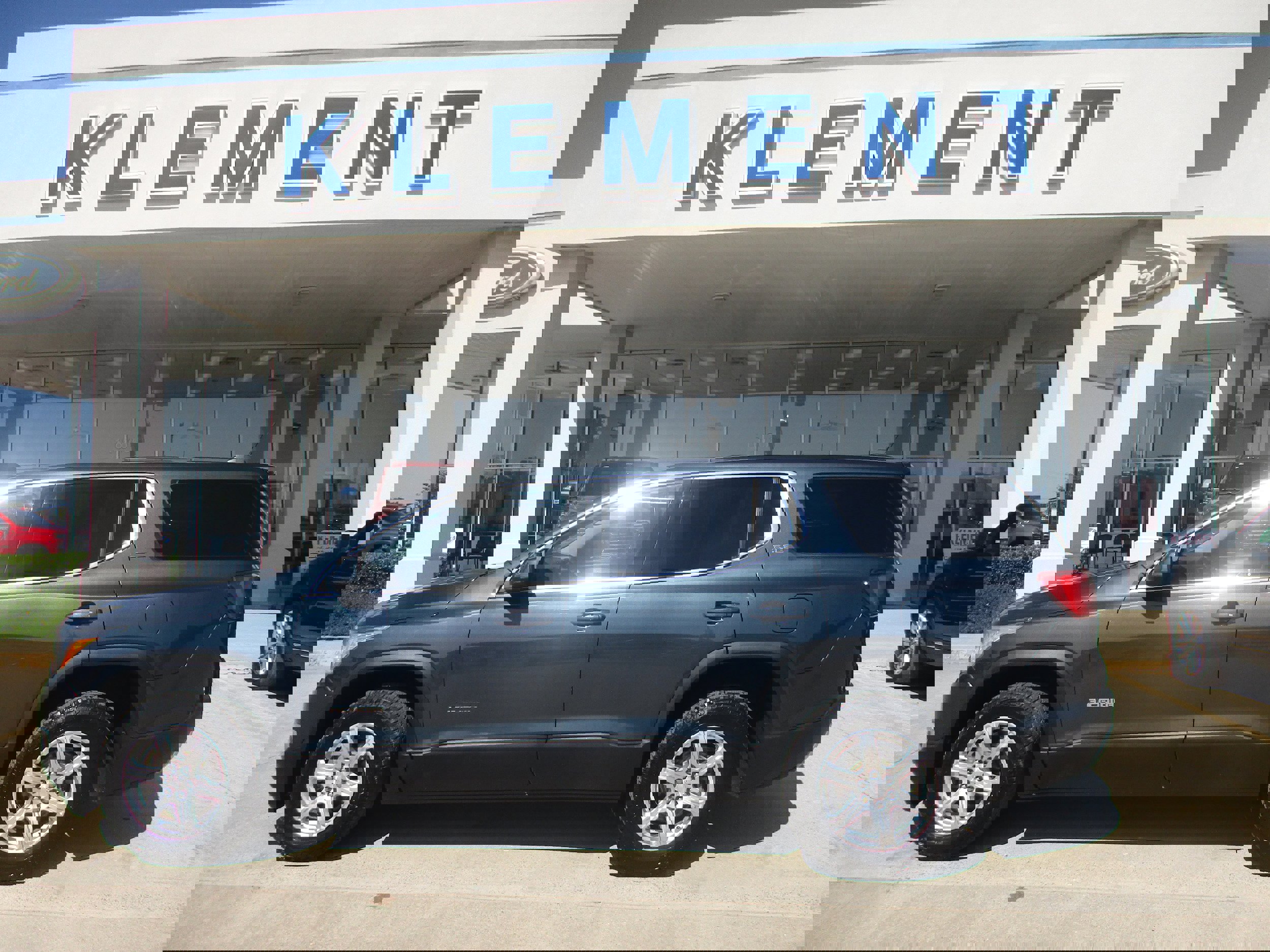 Used 2019 GMC Acadia SLE video 1