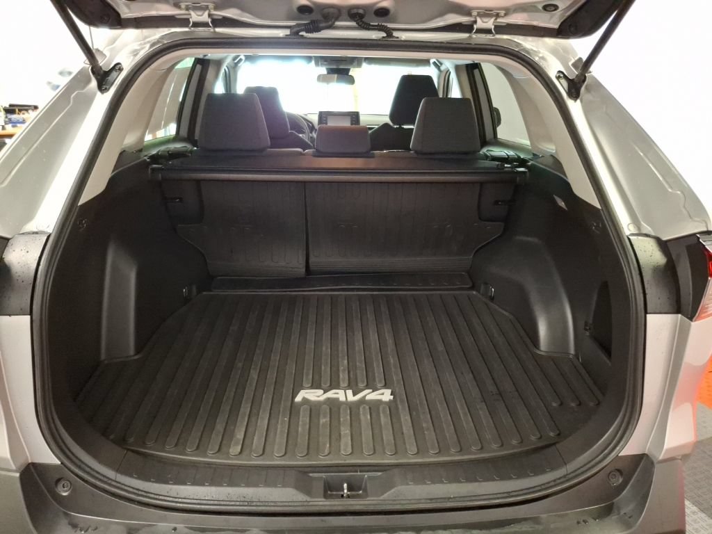 Used 2019 Toyota RAV4 LE w/ All Weather Liner Package AWD/4WD image 11