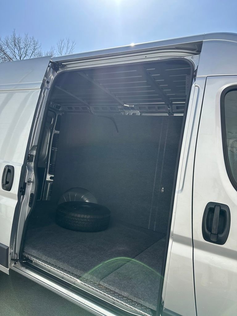 Used 2017 RAM ProMaster 1500 w/ Interior Convenience Group image 28