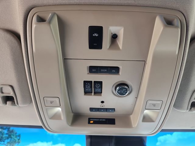 Used 2017 Chevrolet Tahoe Premier RWD image 36