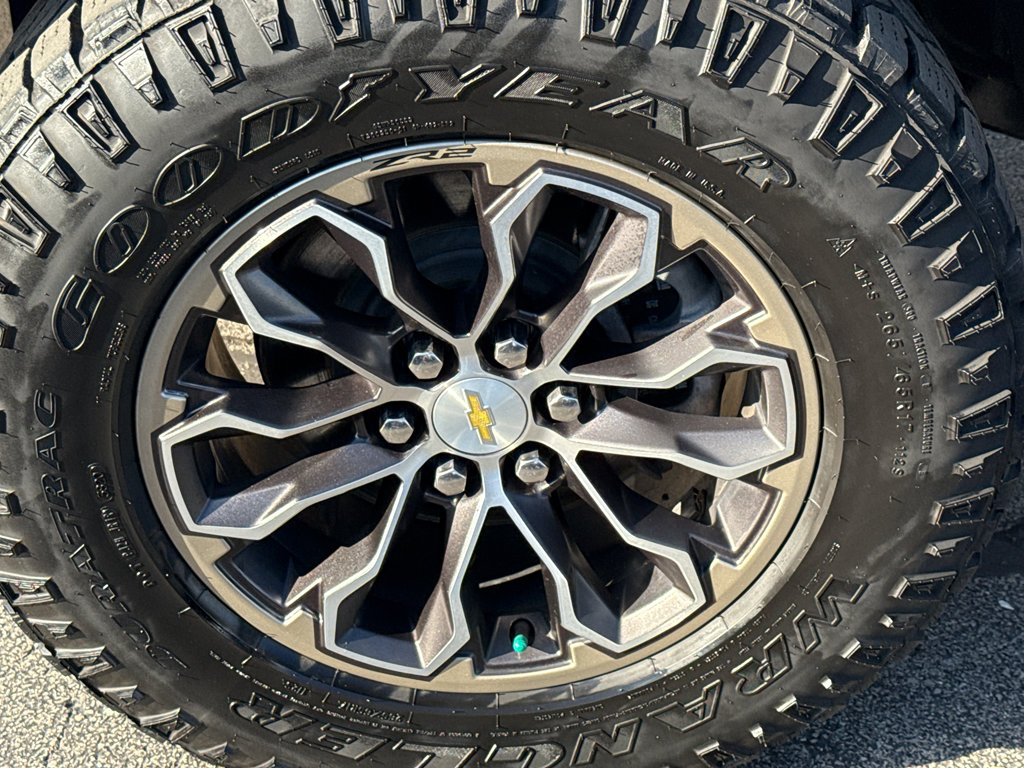 Used 2021 Chevrolet Colorado ZR2 image 10