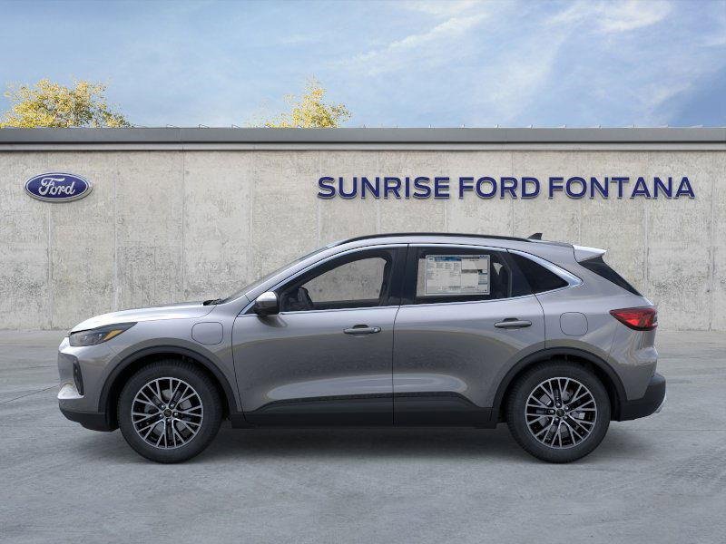 Used 2025 Ford Escape Base w/ PHEV Premium Package image 3