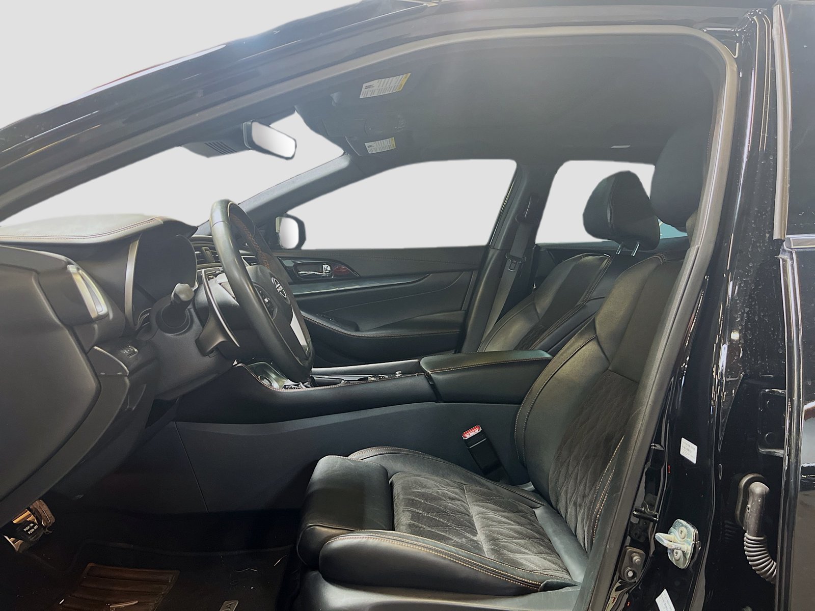 Used 2023 Nissan Maxima SR w/ Sport Mat Group FWD image 21