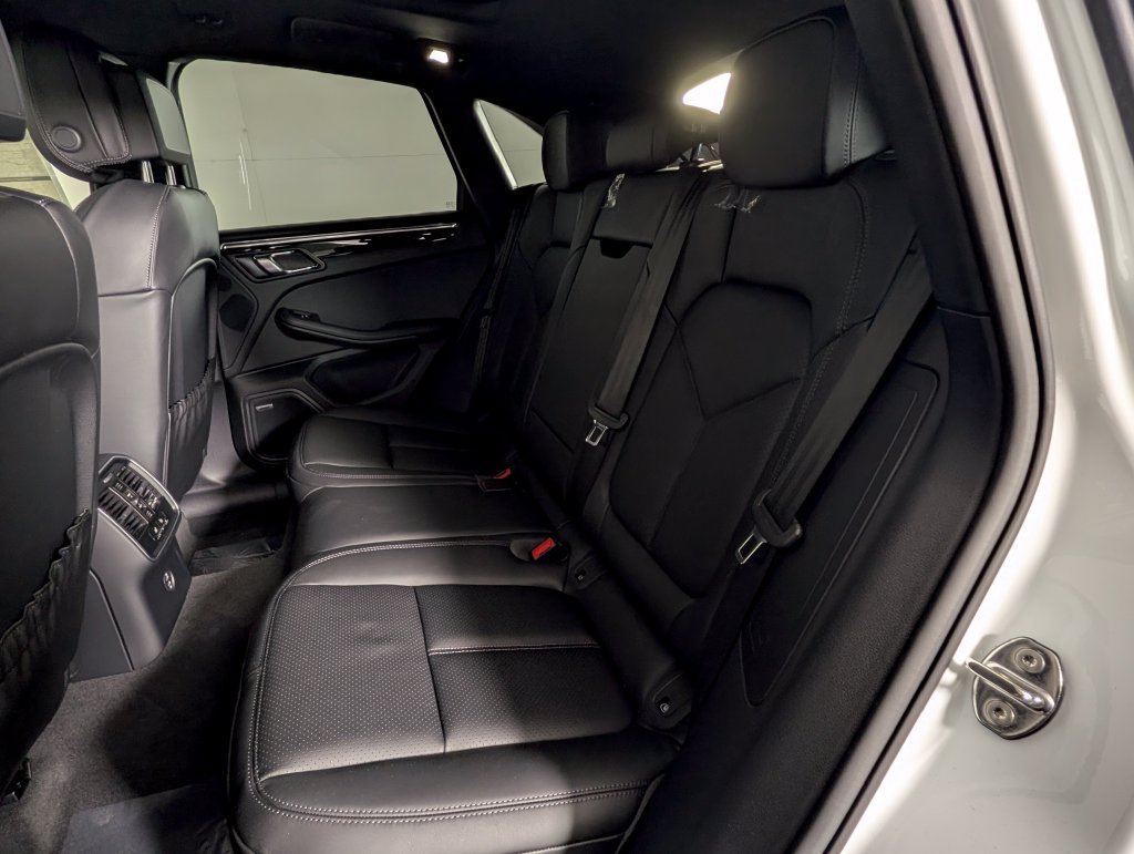 New 2026 Porsche Macan AWD/4WD image 26
