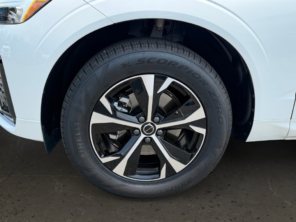 Certified 2026 Volvo XC60 B5 Core w/ Climate Package AWD/4WD image 27