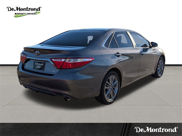 Used 2017 Toyota Camry SE image 5