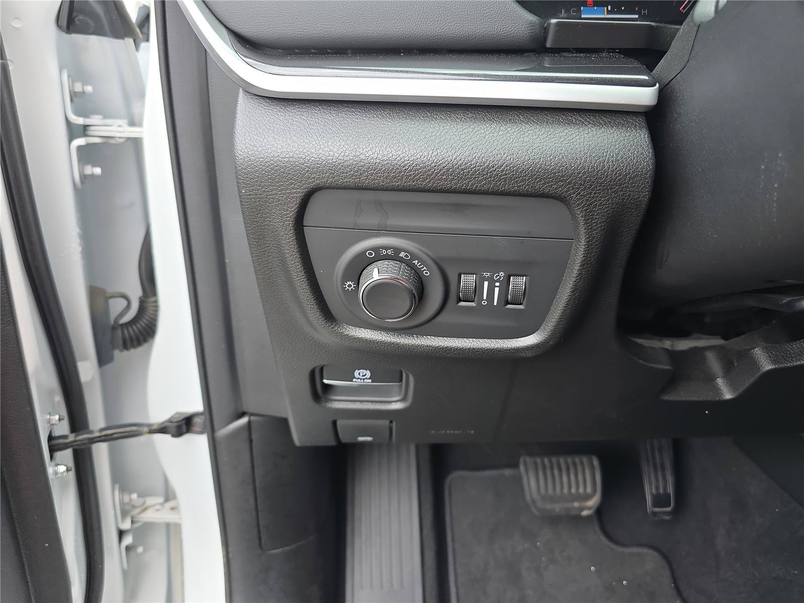 Used 2022 Jeep Grand Cherokee L Laredo AWD/4WD image 33