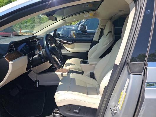 Used 2018 Tesla Model X 100D AWD/4WD image 4