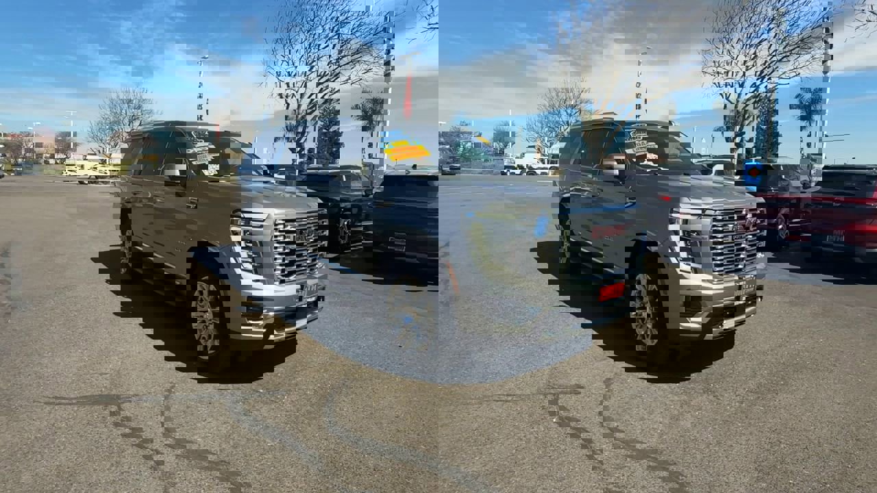 Used 2025 GMC Yukon XL Denali