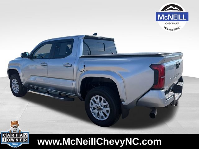 Used 2024 Toyota Tacoma SR5 AWD/4WD image 6