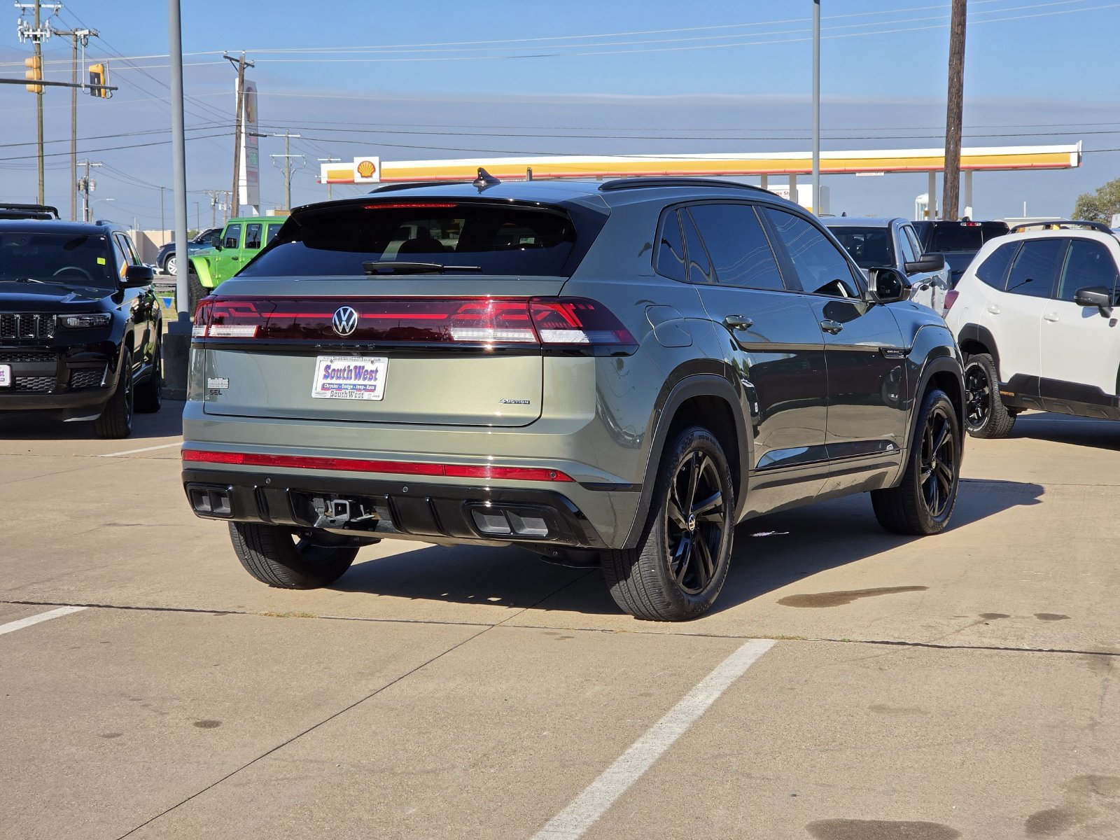 Used 2026 Volkswagen Atlas Cross Sport SEL R-Line w/ MDO Package AWD/4WD image 5