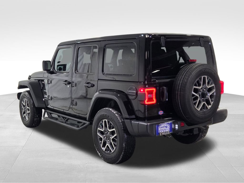 Used 2024 Jeep Wrangler Sahara image 20