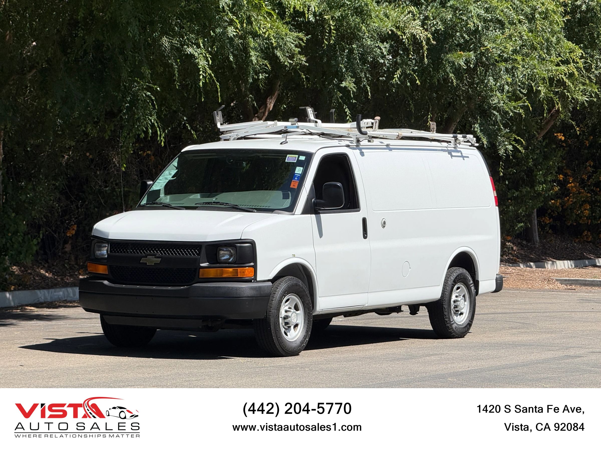 Used 2015 Chevrolet Express 2500 image 1