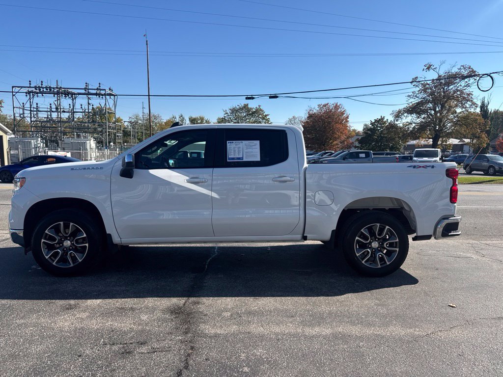 Used 2023 Chevrolet Silverado 1500 LT AWD/4WD image 4