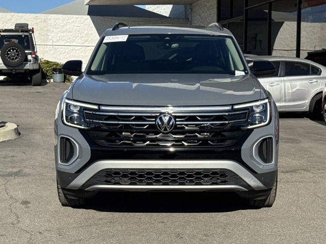 Certified 2024 Volkswagen Atlas Peak Edition SE AWD/4WD image 8