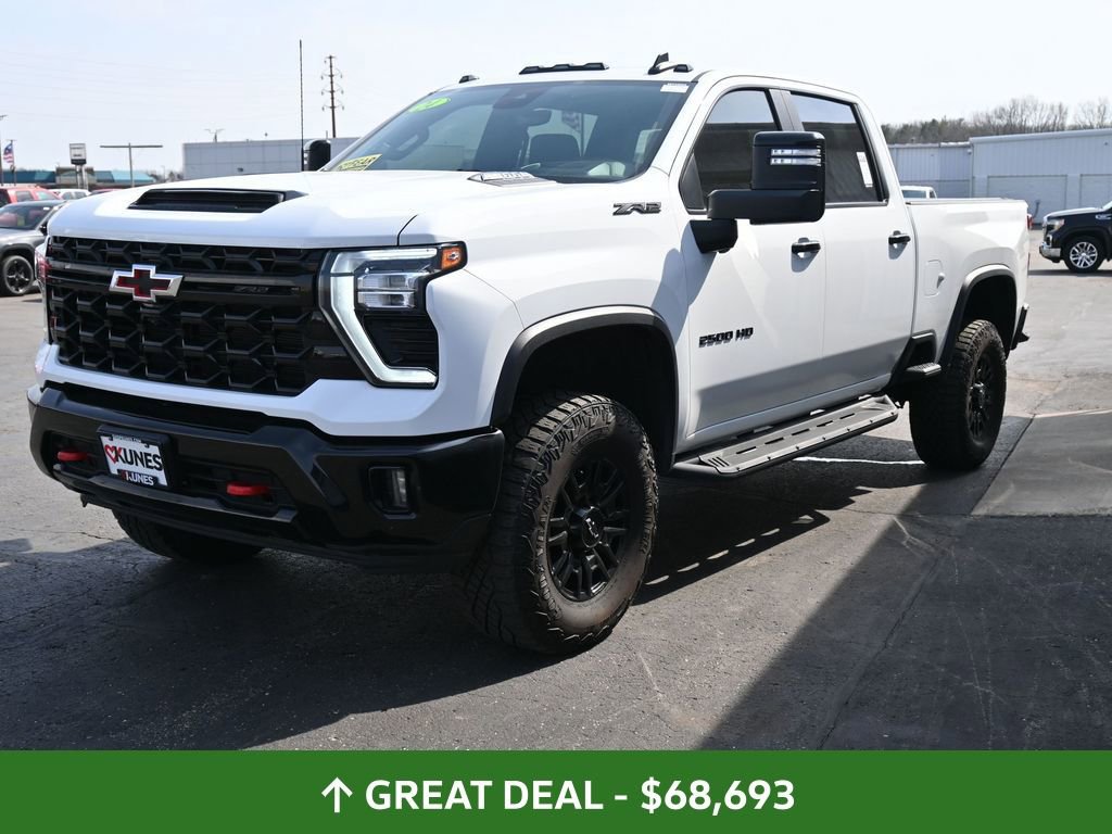 Used 2024 Chevrolet Silverado 2500 ZR2 w/ Technology Package AWD/4WD image 11