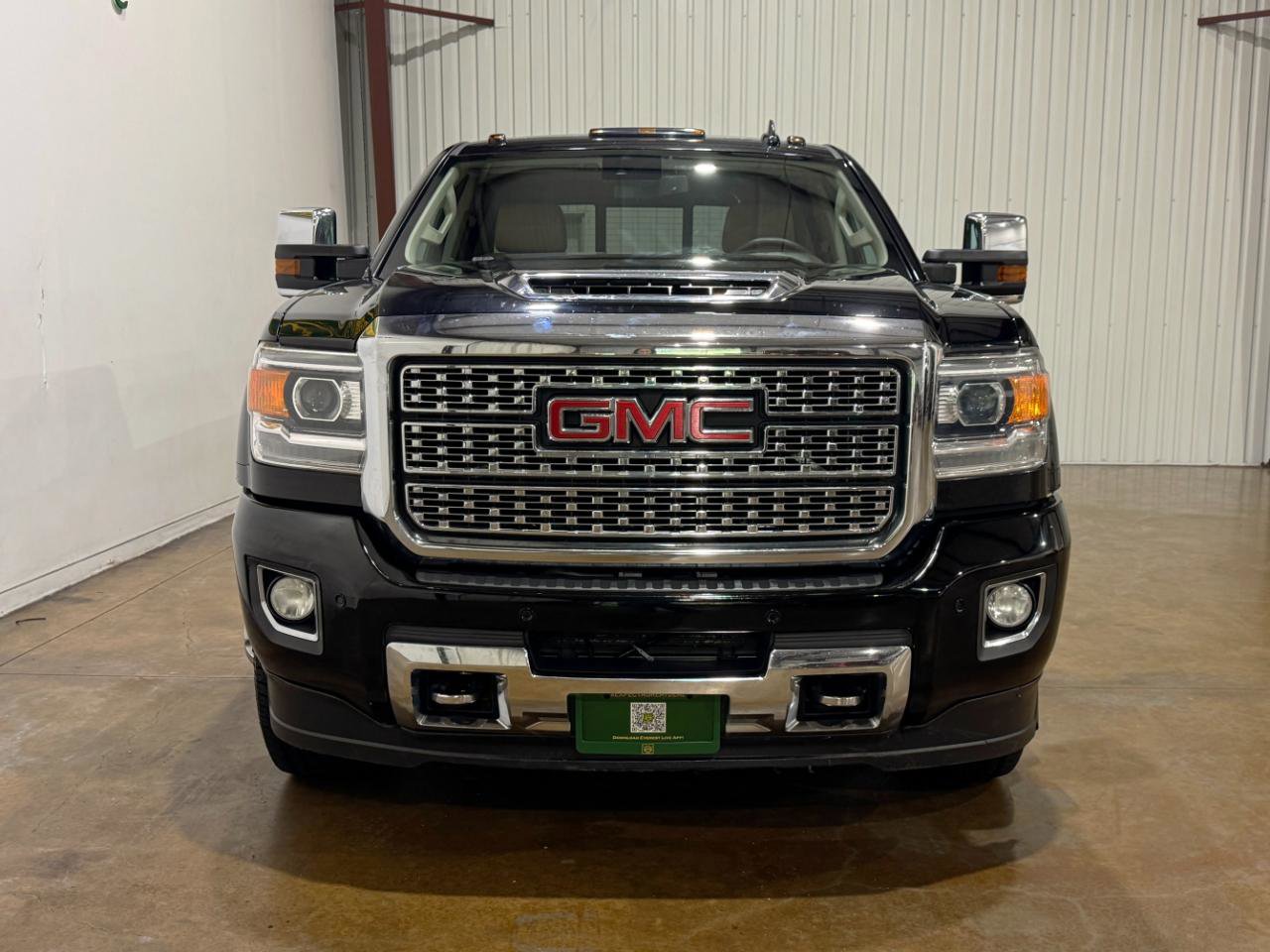 Used 2018 GMC Sierra 3500 Denali w/ Duramax Plus Package AWD/4WD image 2