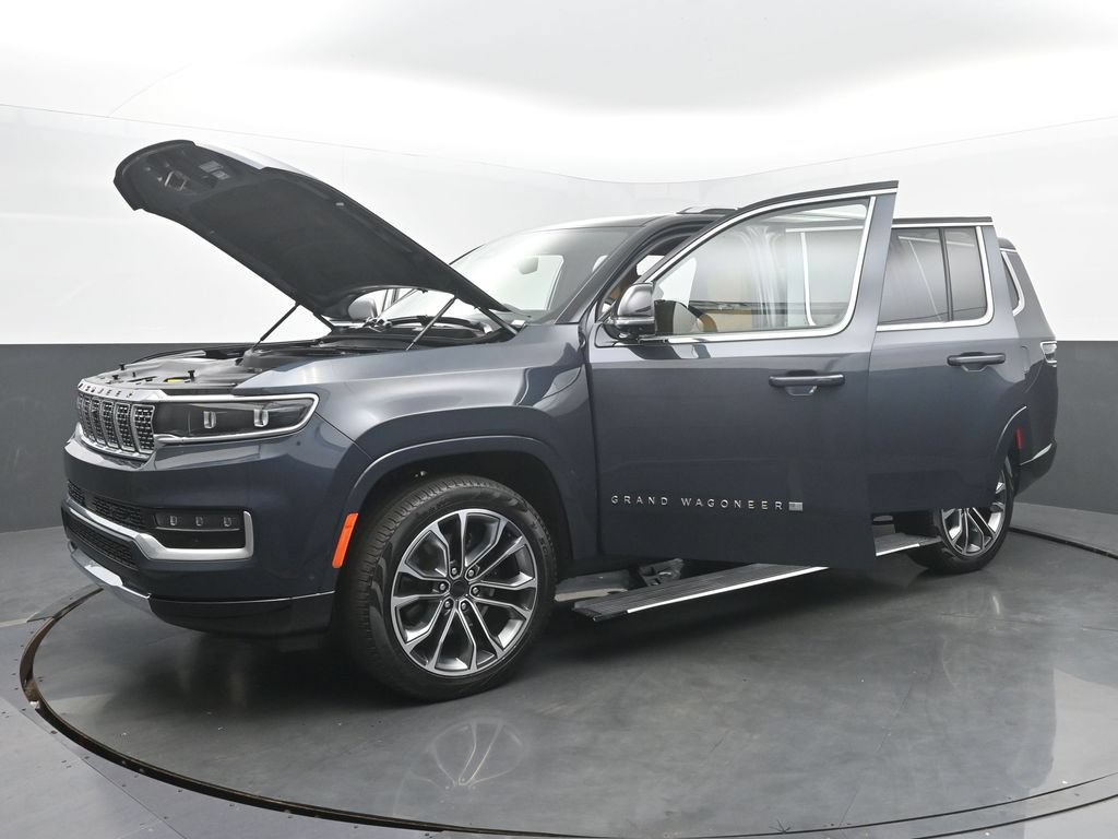 Used 2025 Jeep Grand Wagoneer Series III w/ Rear Seat Video Group 1 AWD/4WD image 55