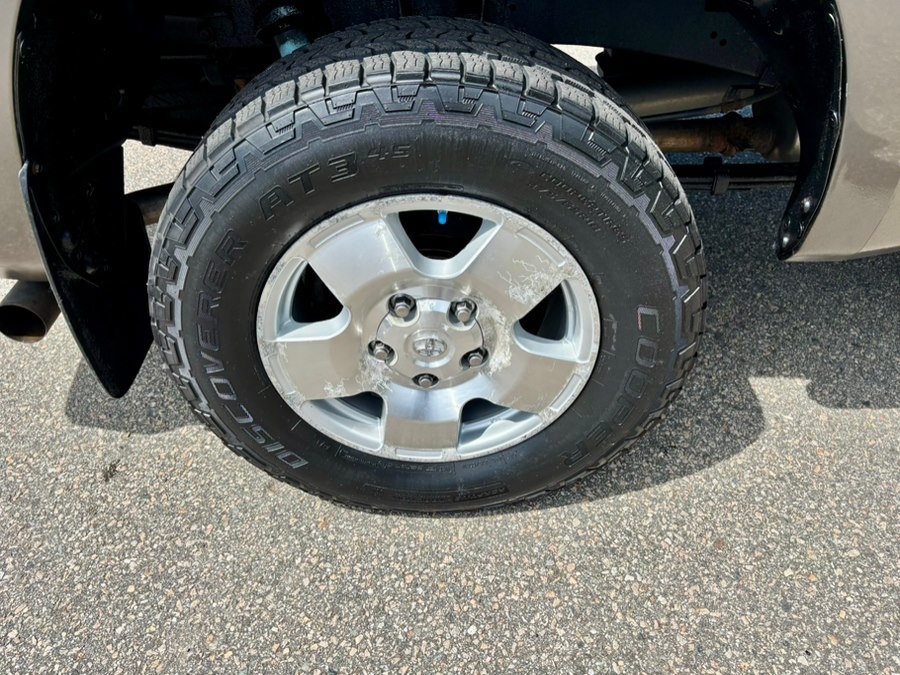 Used 2012 Toyota Tundra 4x4 Double Cab w/ TRD Off-Road Pkg image 34