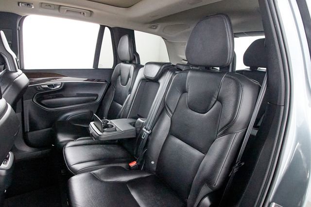 Used 2016 Volvo XC90 T6 Momentum w/ Momentum Plus Package image 19