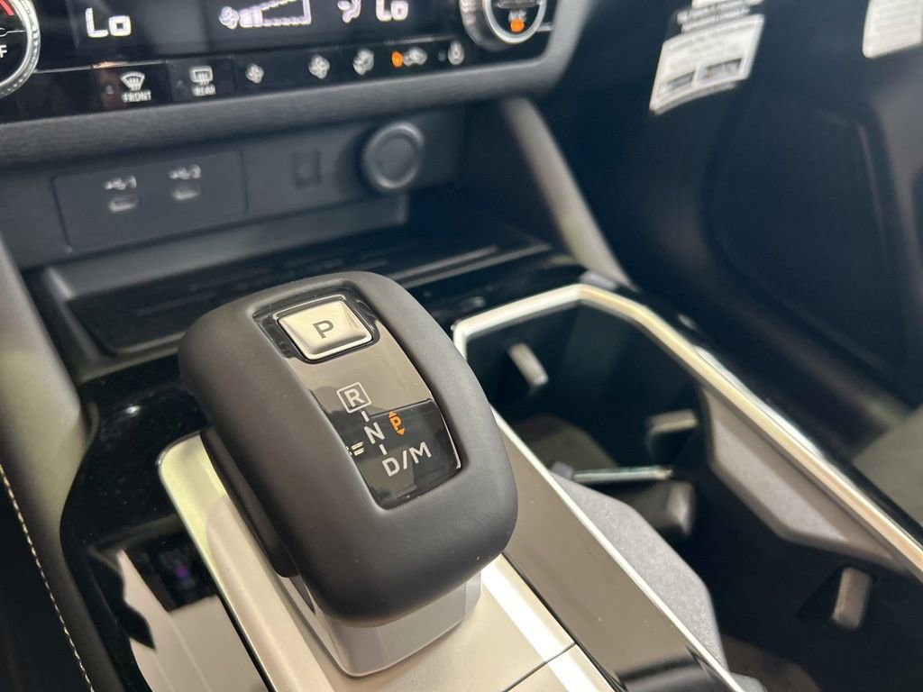 New 2026 Mitsubishi Outlander SE image 8