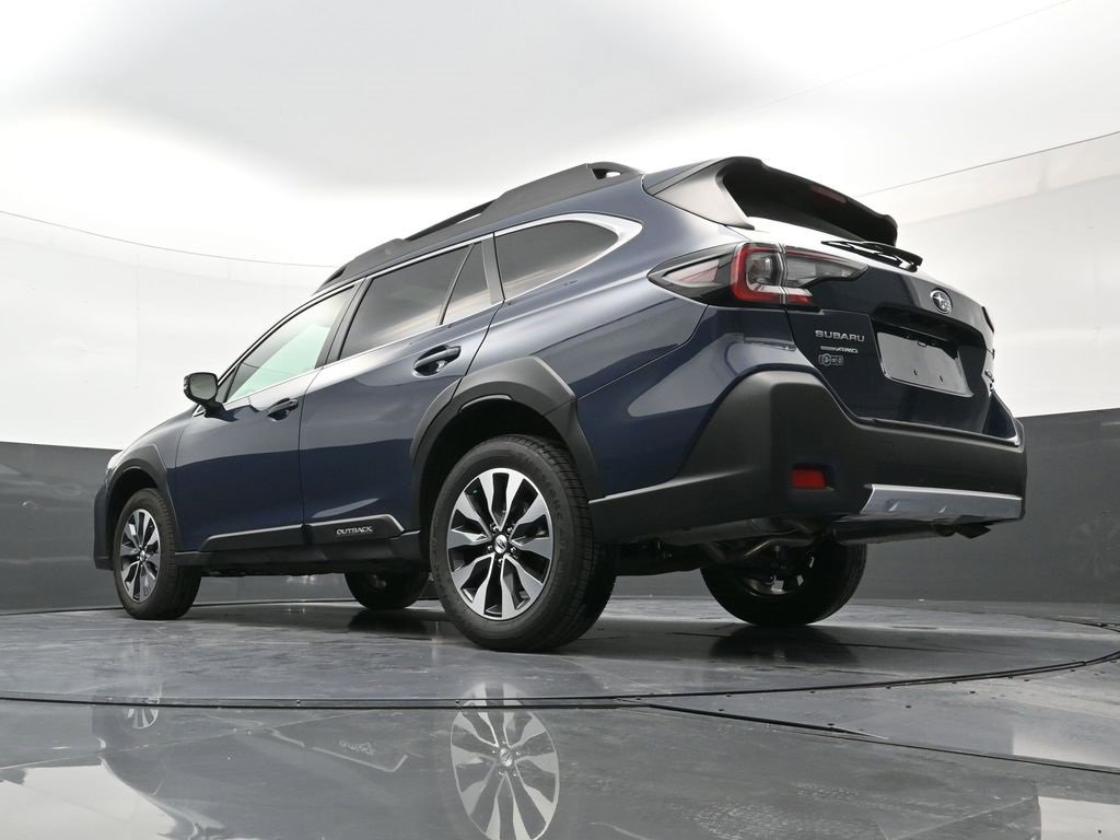 Used 2025 Subaru Outback Limited XT image 25
