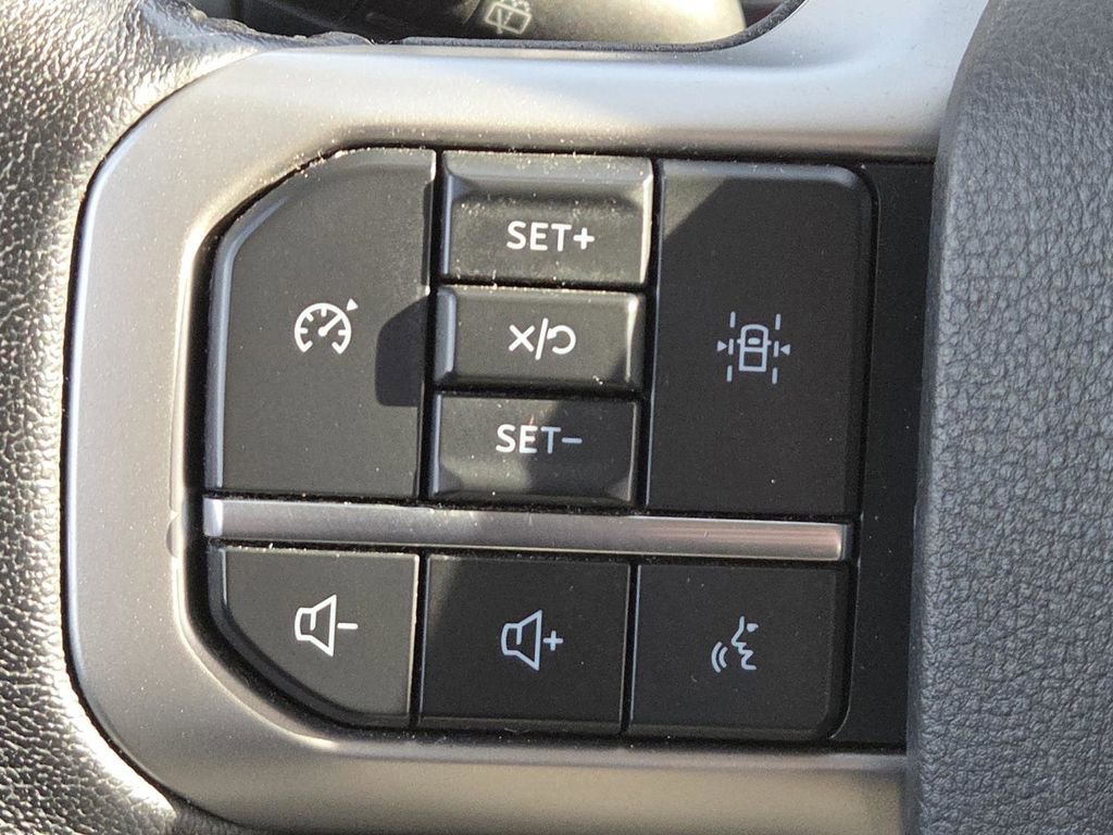 Used 2023 Ford Expedition Max XLT image 28