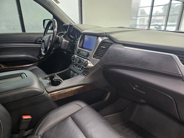 Used 2019 Chevrolet Suburban LT w/ LT Signature Package AWD/4WD image 15