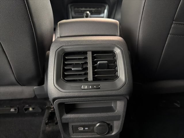 Certified 2022 Volkswagen Tiguan SE FWD image 29