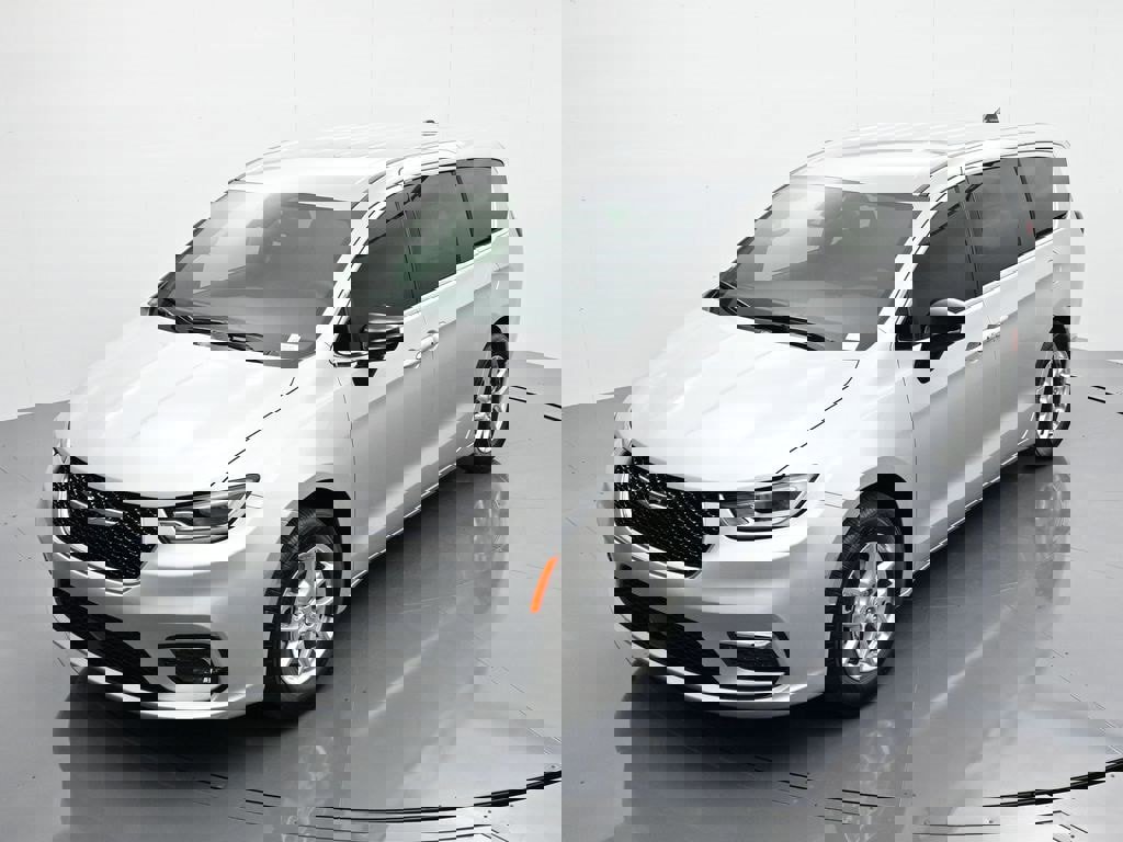 New 2026 Chrysler Pacifica Select image 10