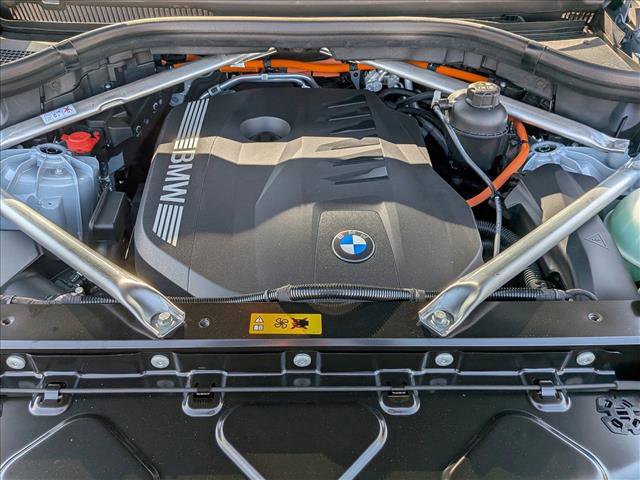 New 2026 BMW X5 xDrive50e w/ M Sport Package AWD/4WD image 18