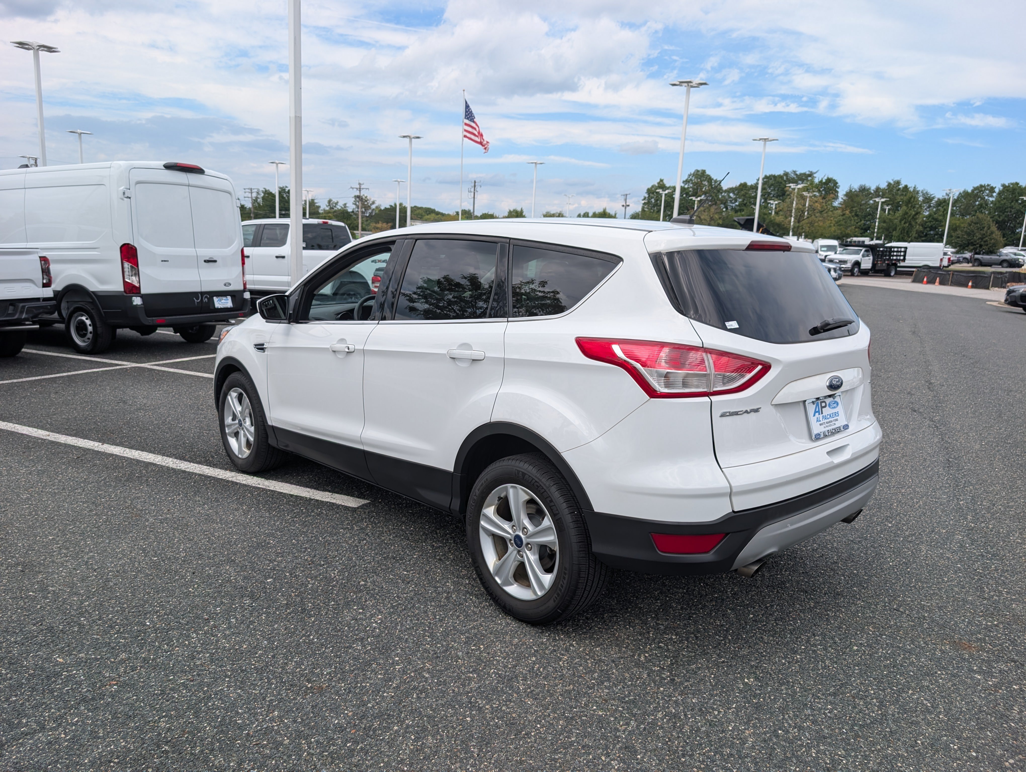 Used 2015 Ford Escape SE FWD image 5