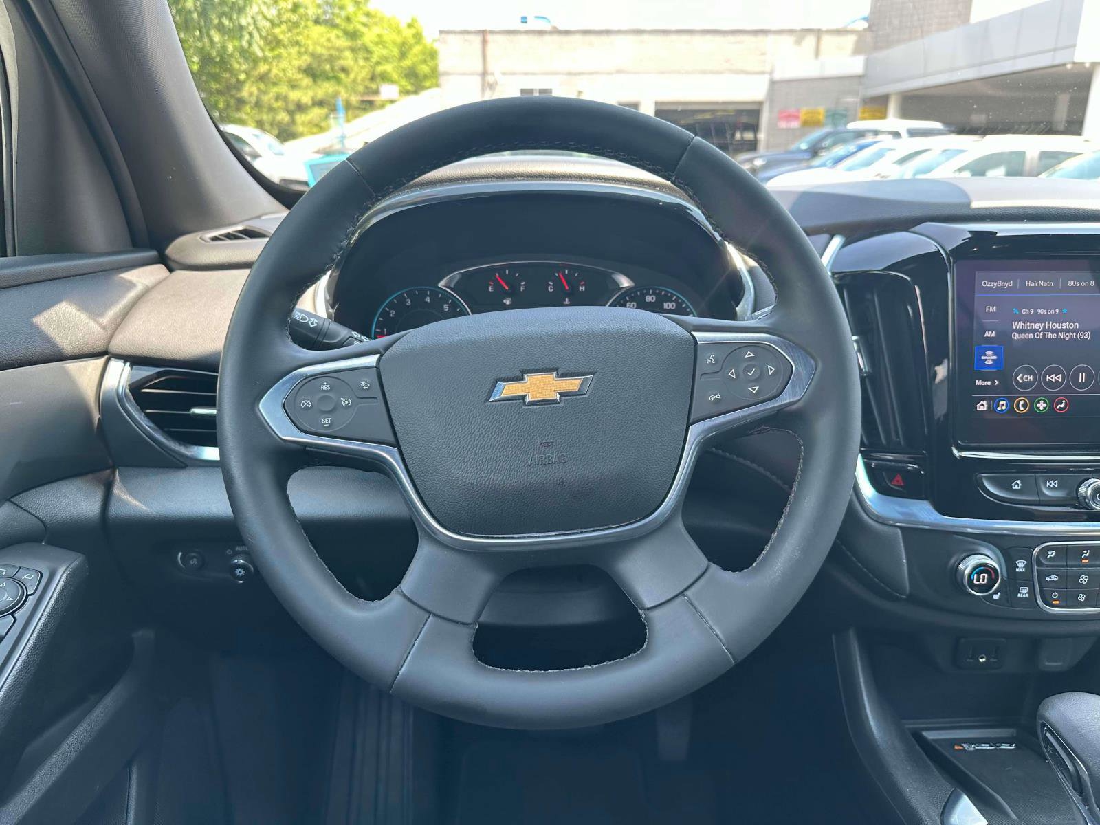 Used 2023 Chevrolet Traverse LT image 14