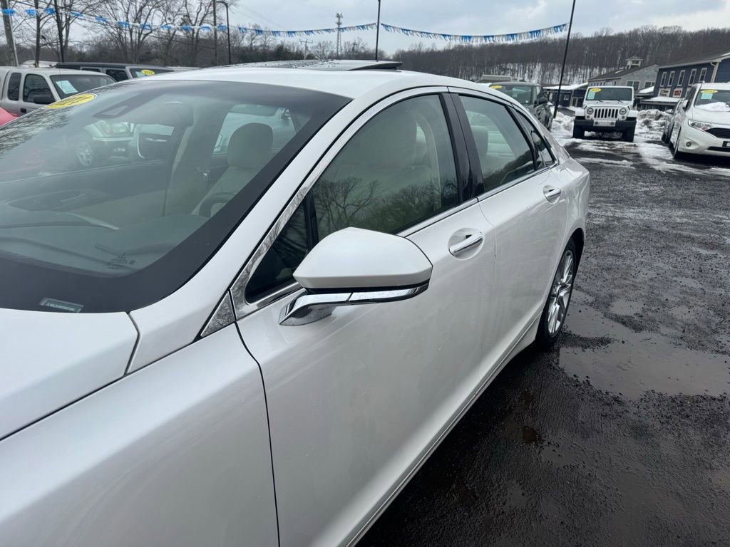 Used 2014 Lincoln MKZ w/ Equipment Group 102A Reserve image 11