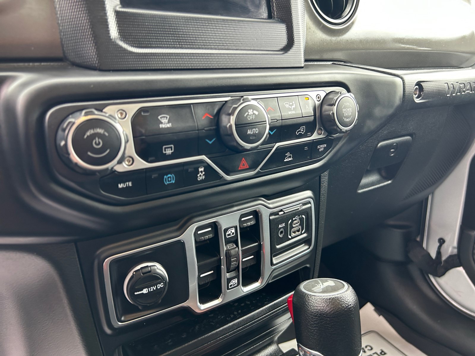 Used 2023 Jeep Wrangler Unlimited w/ Convenience Group AWD/4WD image 12