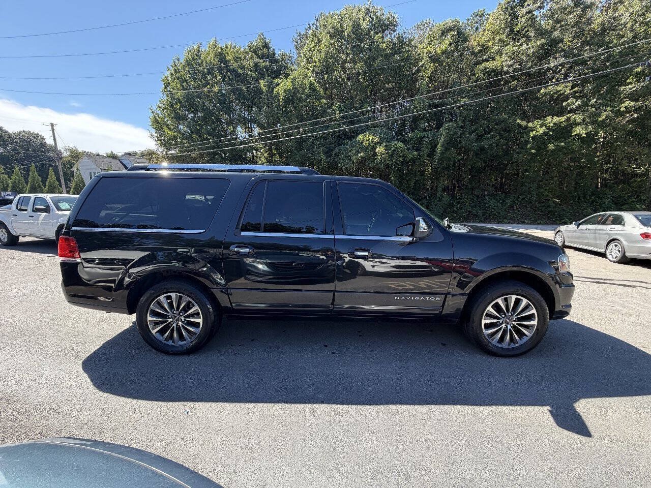 Used 2015 Lincoln Navigator L 2WD image 4