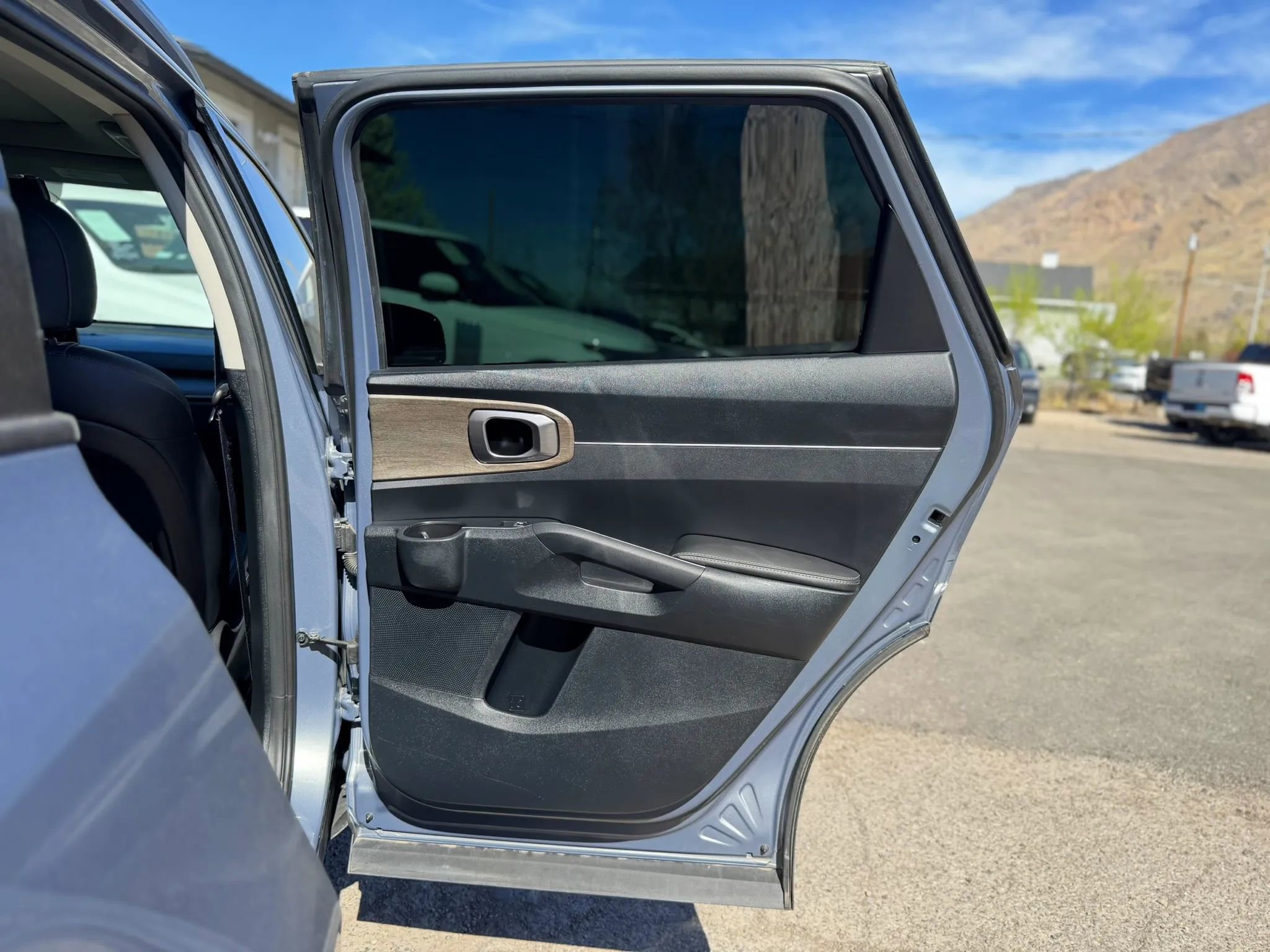 Used 2023 Kia Sorento X-Line EX image 12