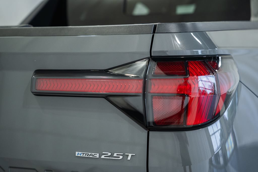 Used 2024 Hyundai Santa Cruz Night AWD/4WD image 6