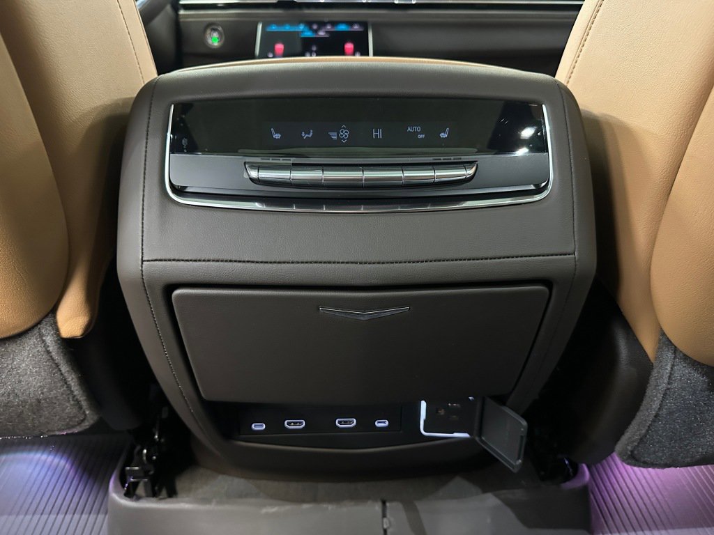 New 2026 Cadillac Escalade ESV Luxury w/ Touring Package image 21