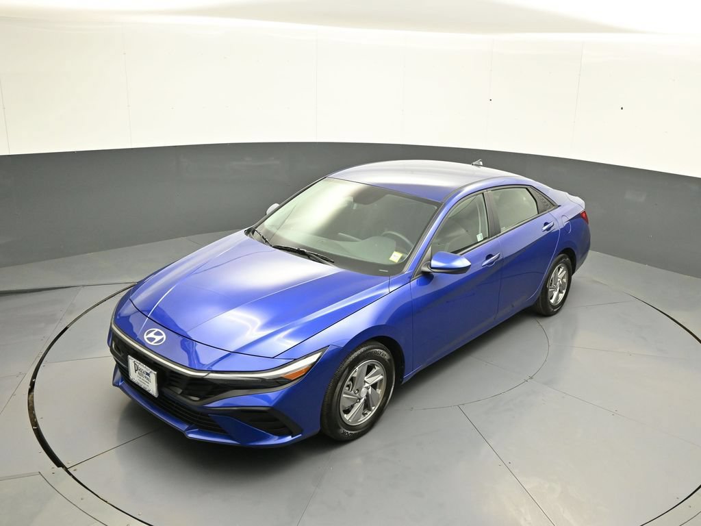 Certified 2025 Hyundai Elantra SE FWD image 33