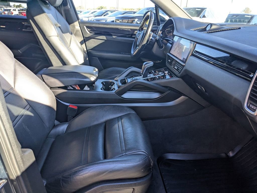 Used 2019 Porsche Cayenne image 28