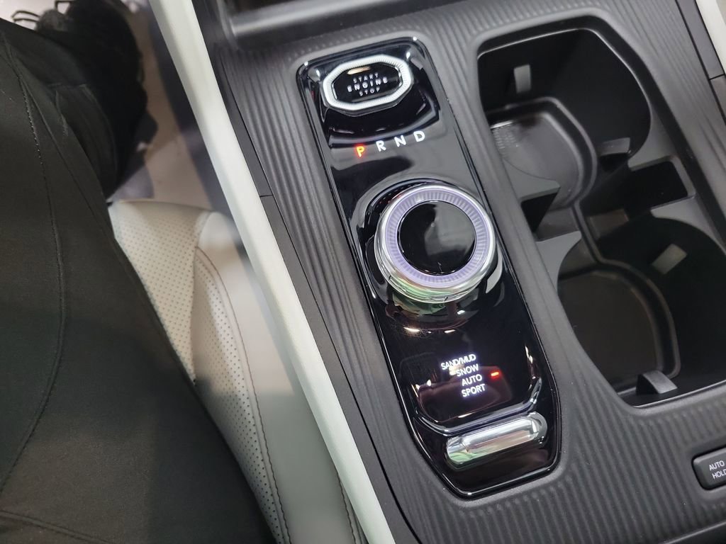 New 2026 Jeep Cherokee Overland w/ Trailer Tow Group image 25