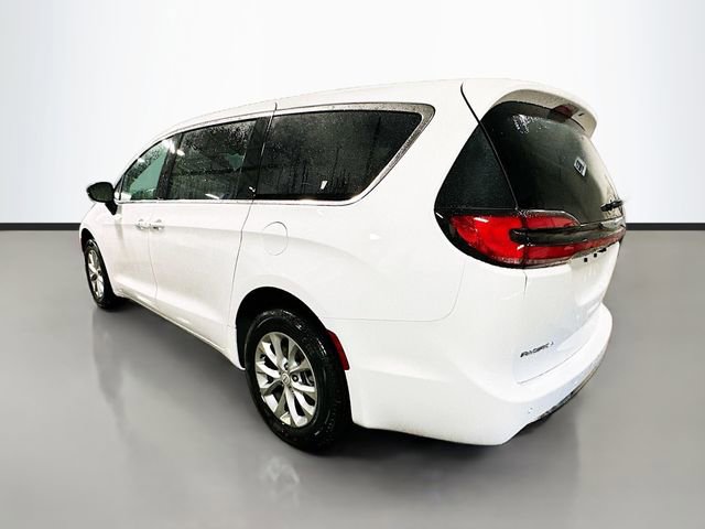 New 2026 Chrysler Pacifica Select AWD/4WD image 8