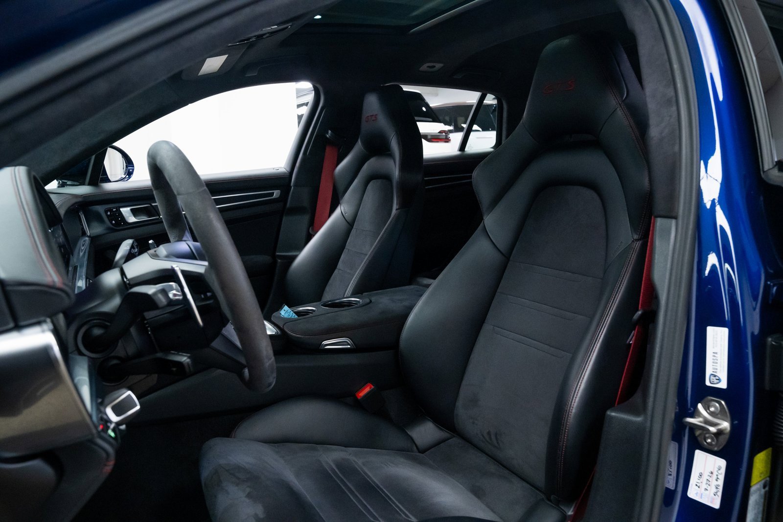 Used 2021 Porsche Panamera GTS image 18