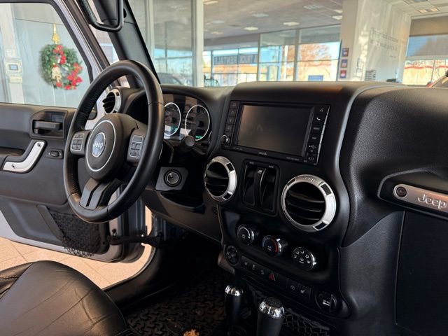 Used 2015 Jeep Wrangler Sahara w/ Connectivity Group image 24
