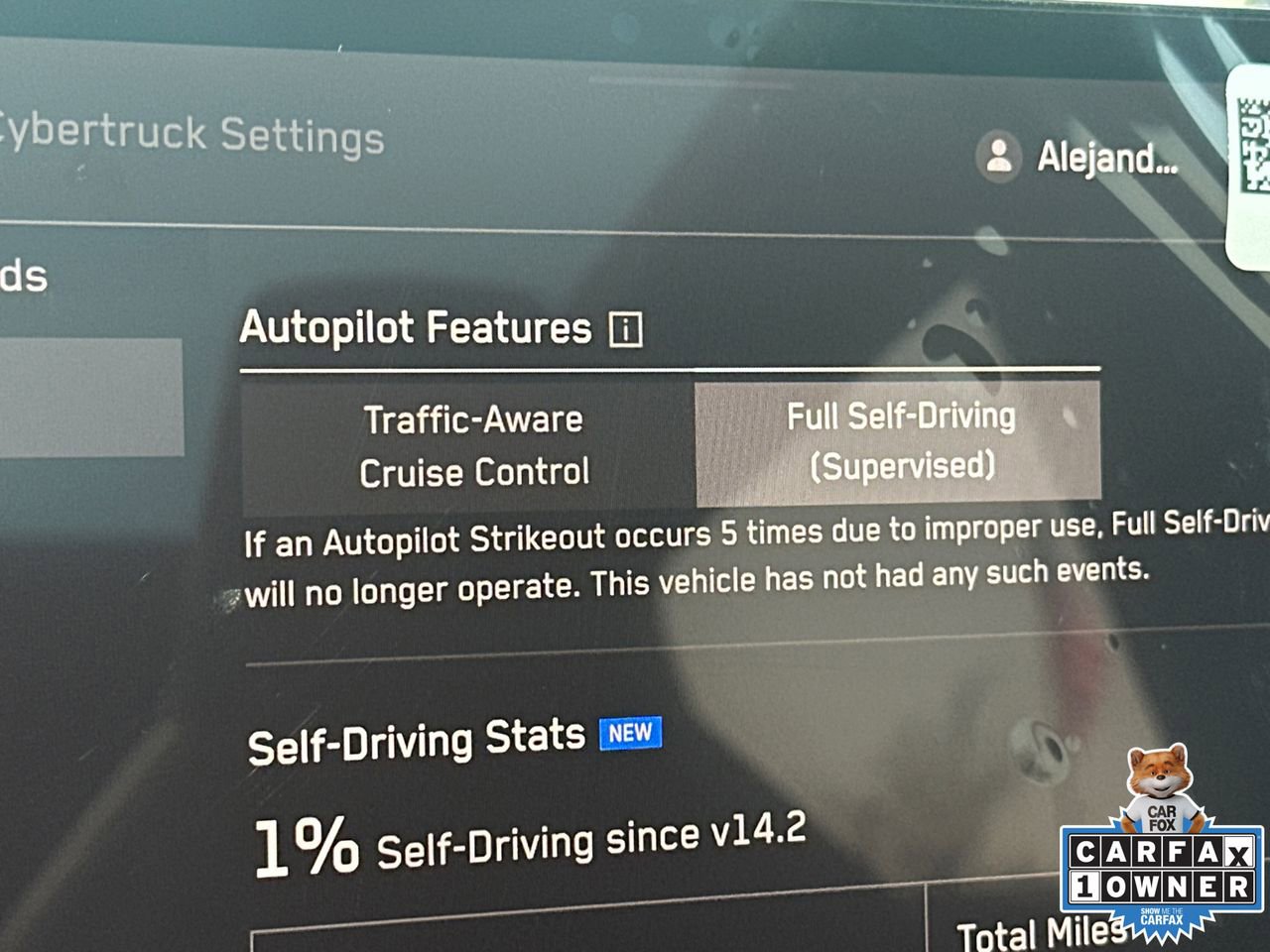 Used 2024 Tesla Cybertruck AWD Crew Cab image 30