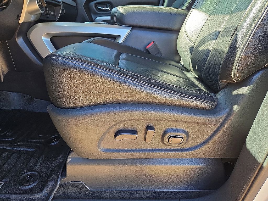 Used 2019 Nissan Titan PRO-4X w/ Pro-4x Convenience Package image 24