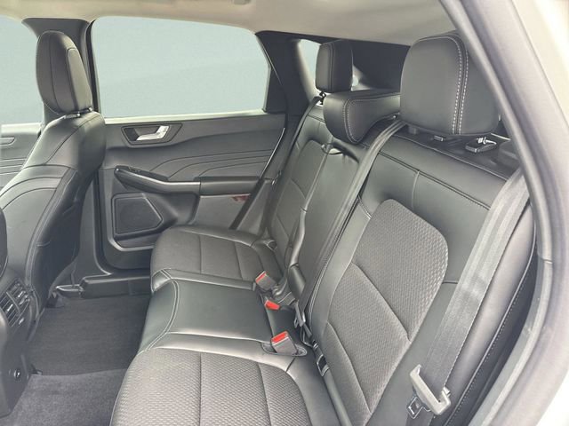 New 2026 Ford Escape SE w/ Class II Trailer Tow Package image 29