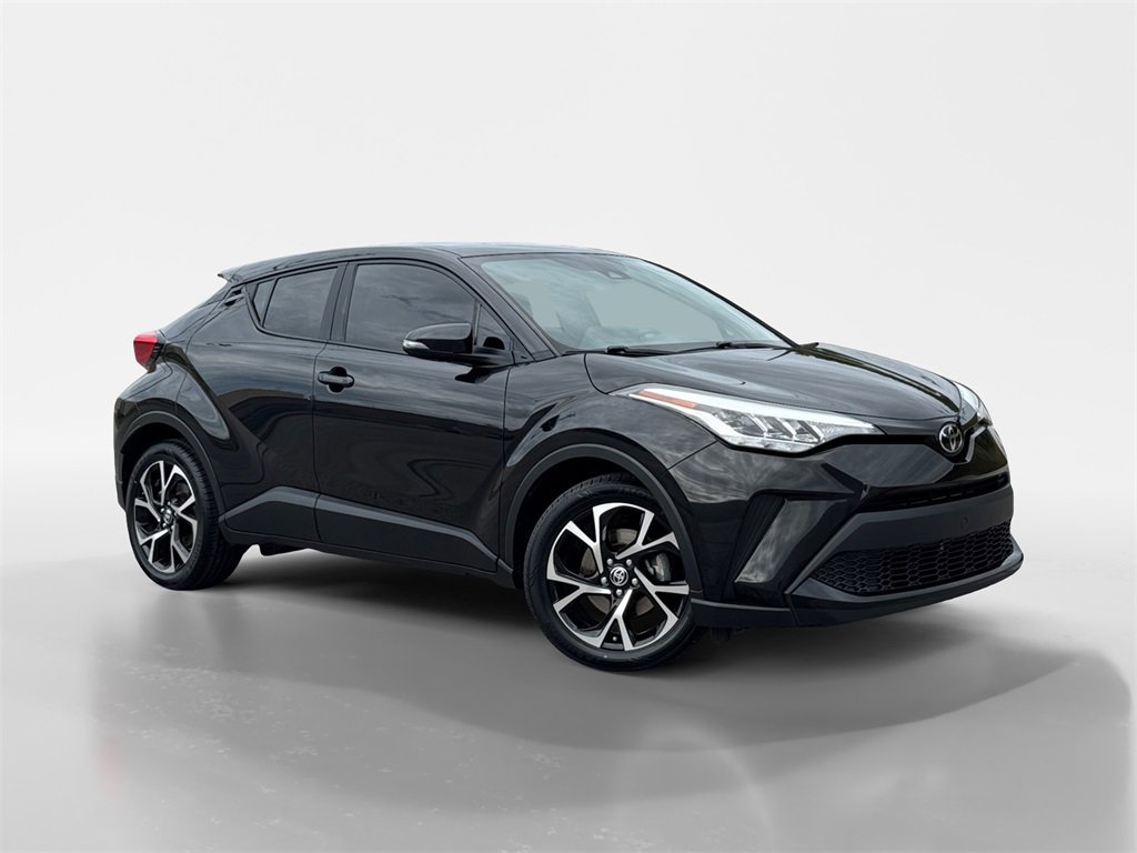 Used 2021 Toyota C-HR XLE image 1